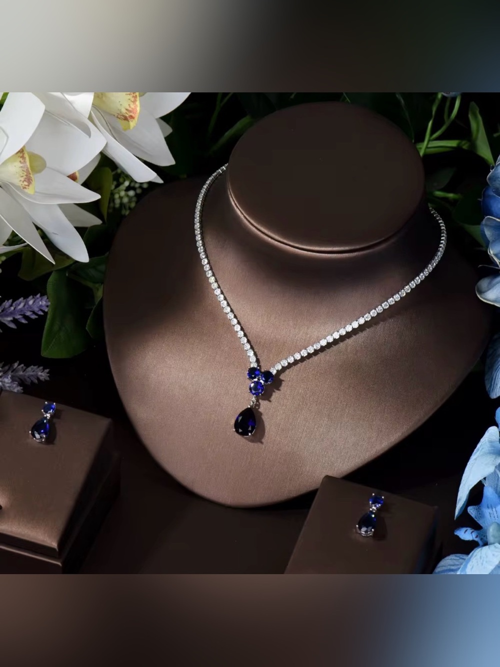 Elegant Women's Sapphire Teardrop Necklace with Clear Crystal Chain